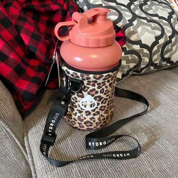 HYDROJUG Pink Water Bottle w/ Leopard Print Sleeve and Carrying Strap - Picture 2 of 8